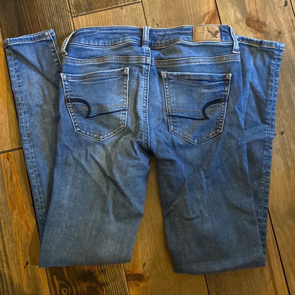 American eagle blue jeans. Nice no rips clean cut jeans